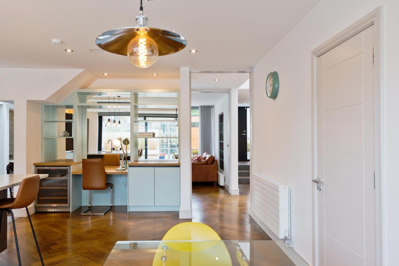 The Van Morrison Suite - Hiphipstay Dublin Exterior photo